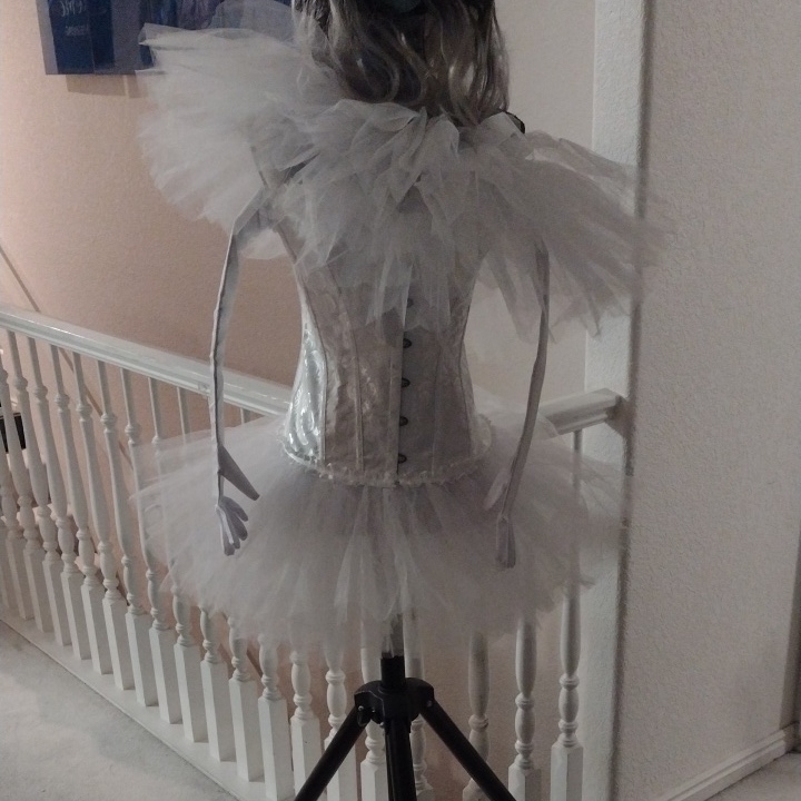 Womens White Angel Tutu Costume Sz M
